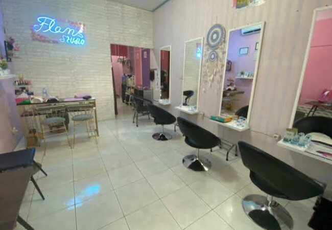 Rahasia Kecantikan ala Cilacap: Flams Salon yang Menjaga Kesehatan Rambut dan Kulit